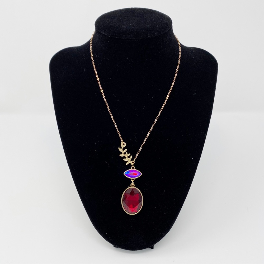 Red jewel necklace